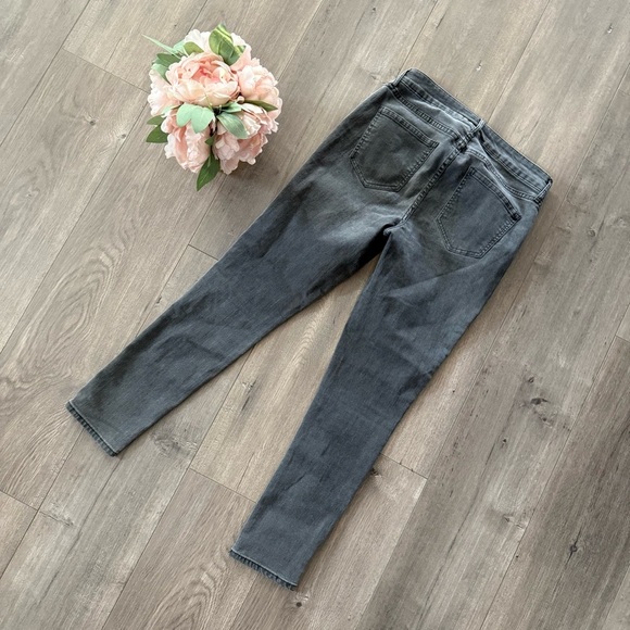 Old Navy Grey High Rise Super Skinny Stretch Jeans - Picture 6 of 6